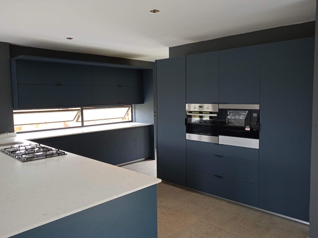 Built-in cupboards Stanger Manor — project 1