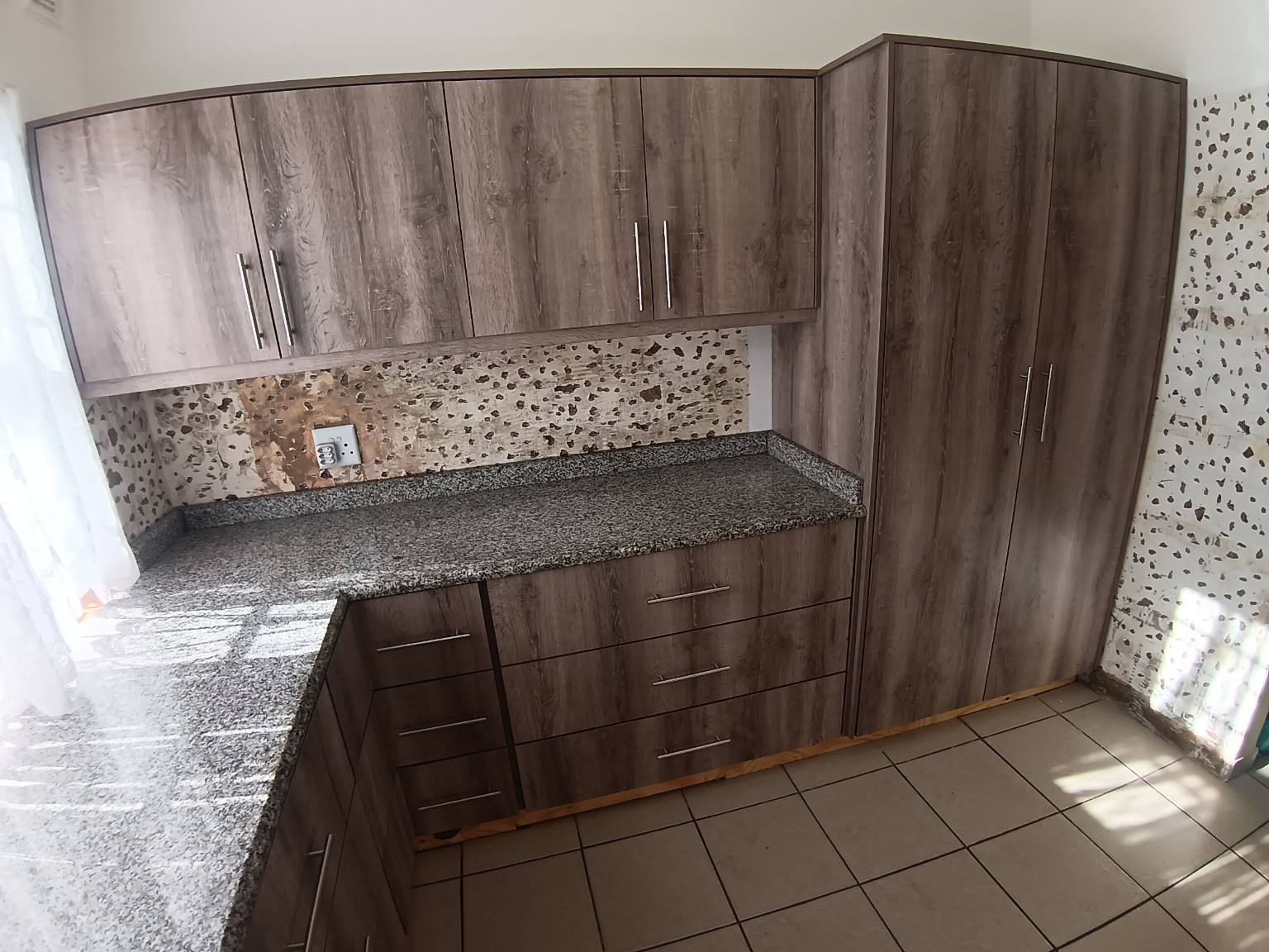 Modern kitchen Amanzimtoti - completed view one