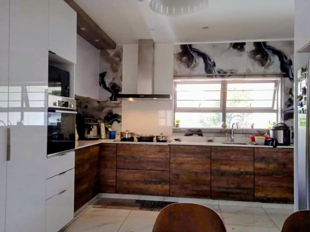 Luxury Kitchen in Morningside - Premium MDF cupboards with soft-close hardware