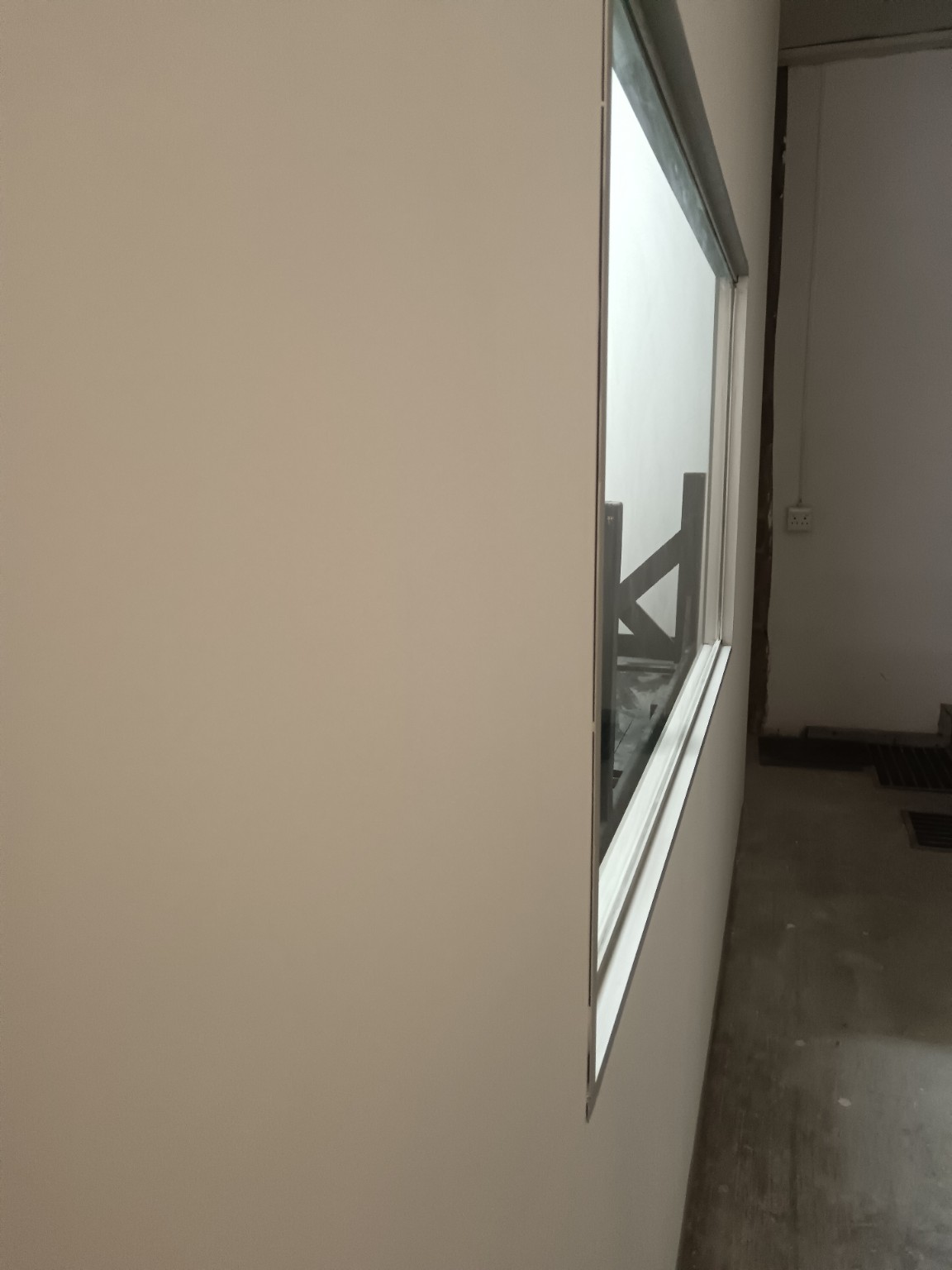Full-height drywall partition wall in a Pinetown office